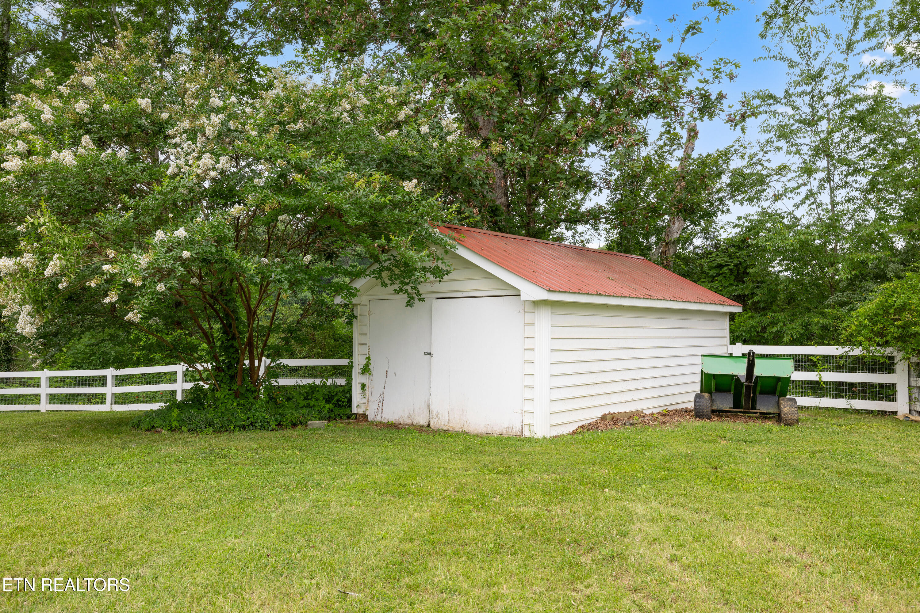 1640 Munsey Hatcher Road Seymour, TN 37865 - Photo 40 of 60 Exterior Shed