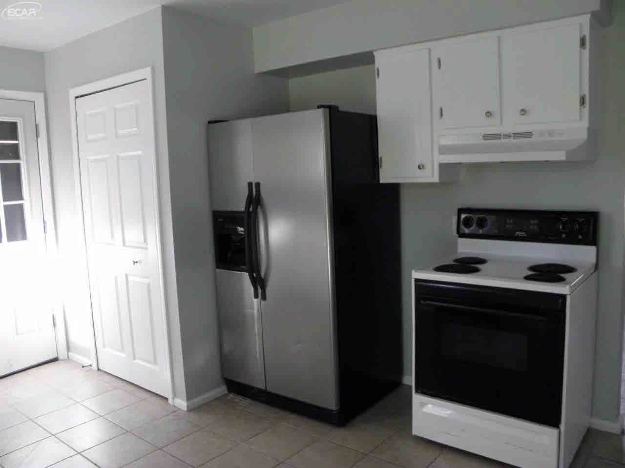 7090 Sharp Road Swartz Creek, MI 48473 - Photo 6 of 36 21224228-5.JPG
