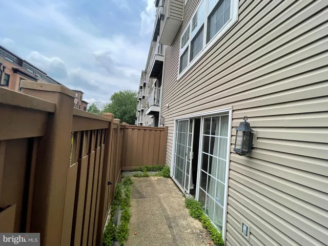 a view of a garage of the house