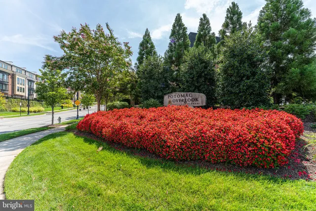 $770,000 | 514 Overlook Park Drive, Unit 34, National Harbor, MD 20745
