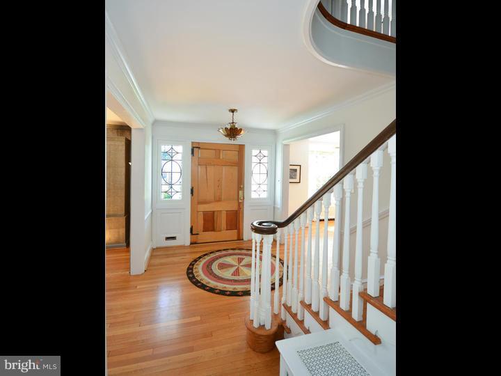 13 Snowden Road Bala Cynwyd, PA 19004 - Photo 4 of 25 Foyer