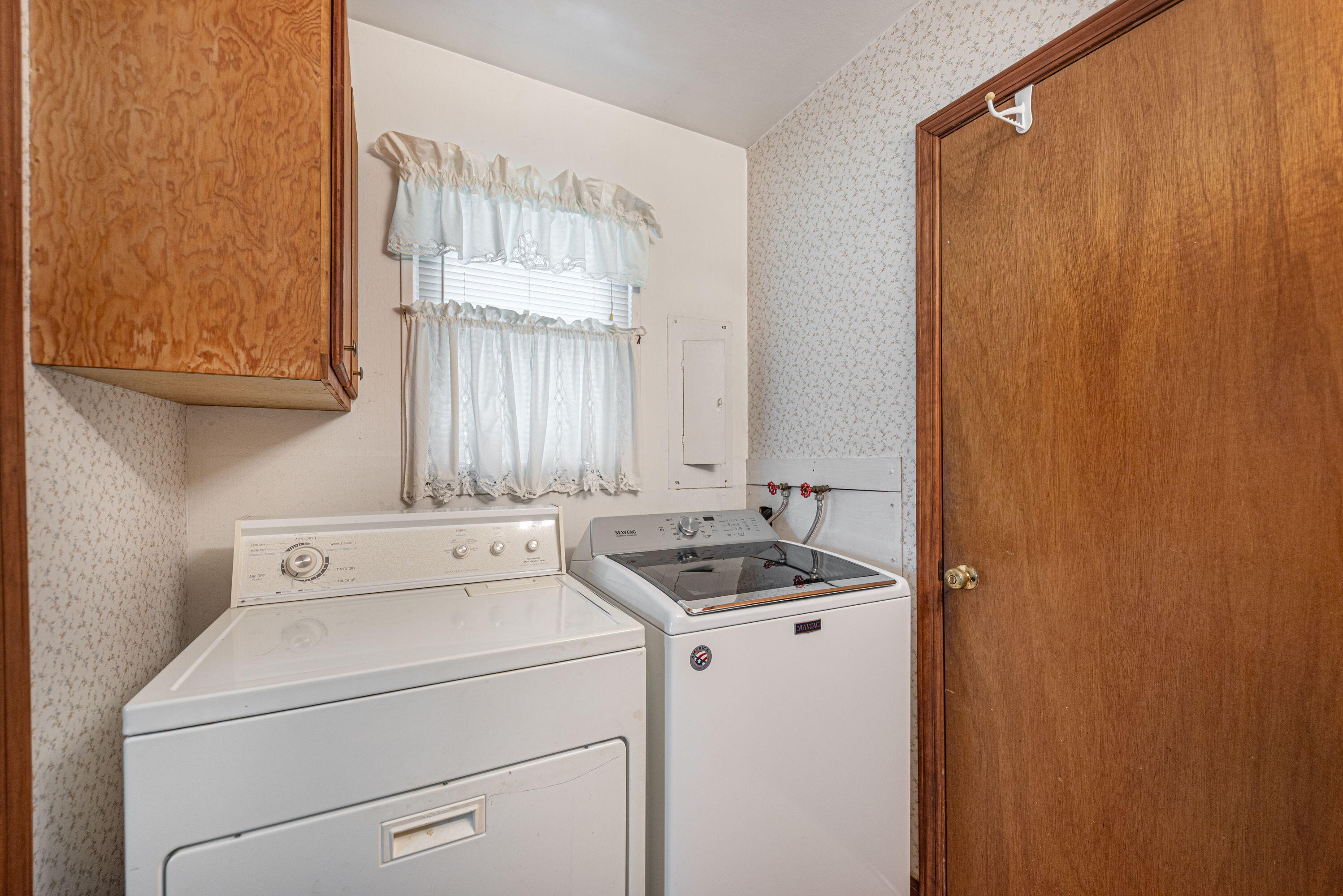 770 Fox River Road Valparaiso, IN 46385 - Photo 15 of 17 2996x2000