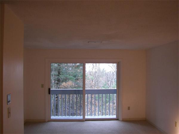 1010 Franklin Crossing Road, Unit 10 Franklin, MA 02038 - Photo 7 of 16 Gallery Image 7