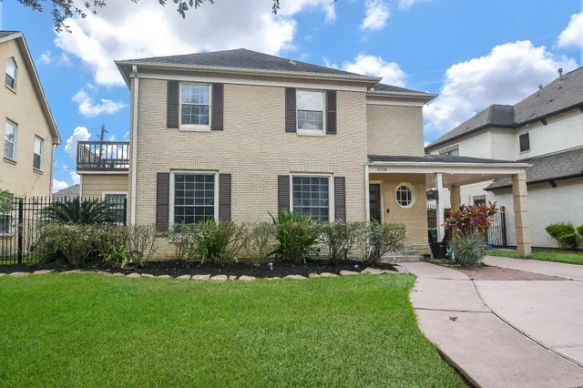 $2,750 | 3328 Southmore Boulevard, Houston, TX 77004