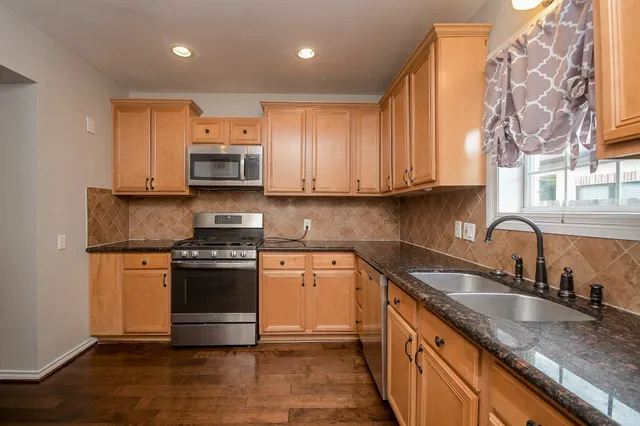 $2,750 | 3328 Southmore Boulevard, Houston, TX 77004