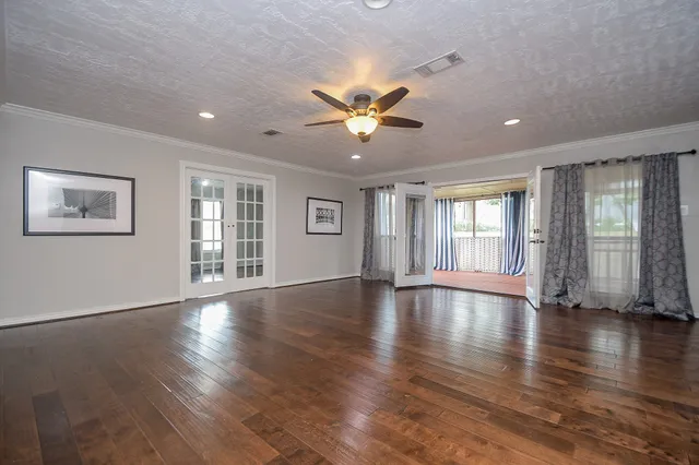 $2,750 | 3328 Southmore Boulevard, Houston, TX 77004