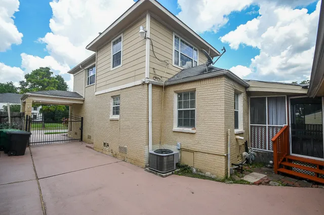 $2,750 | 3328 Southmore Boulevard, Houston, TX 77004