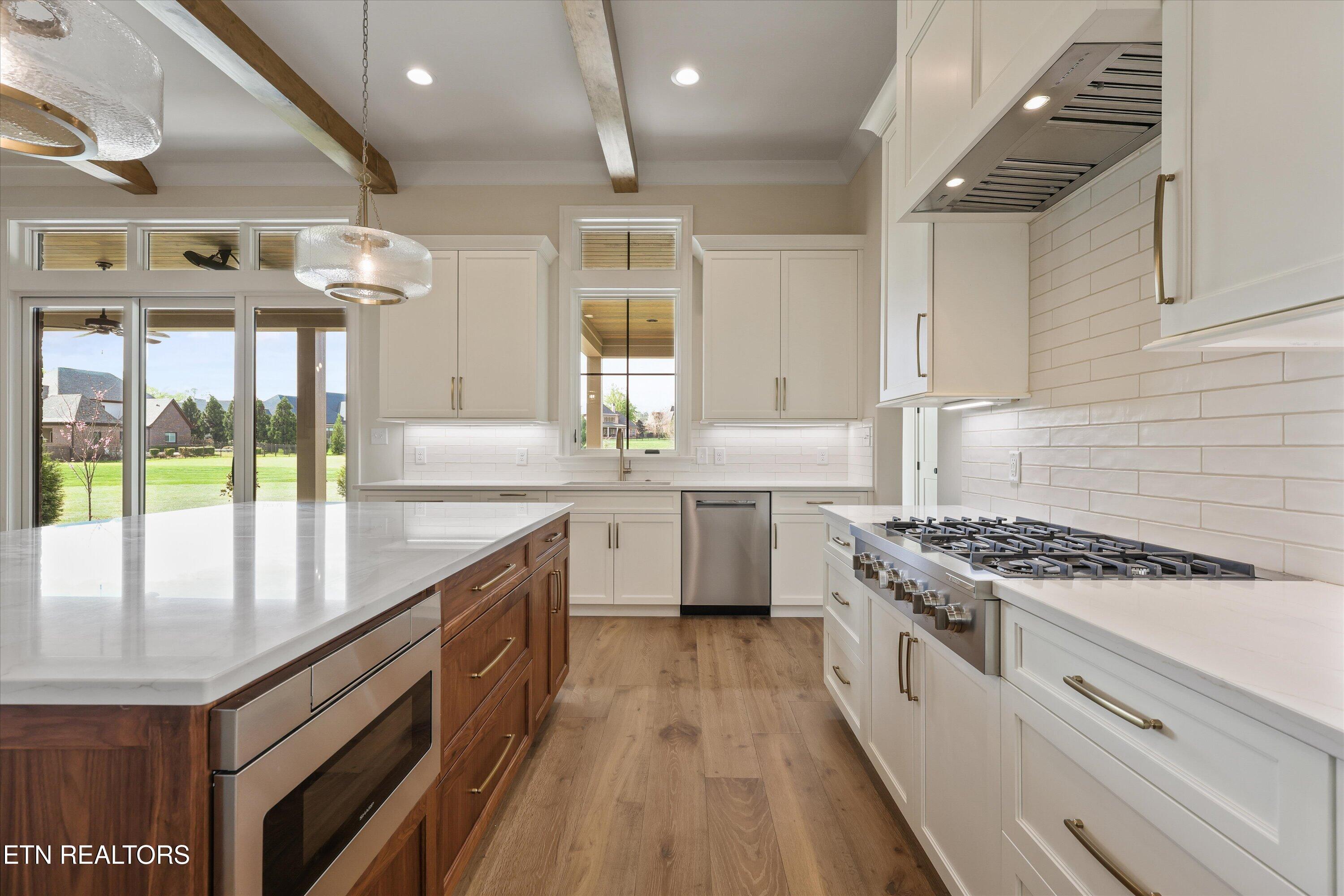 3741 Edgewater Way Louisville, TN 37777 - Photo 15 of 58 Kitchen