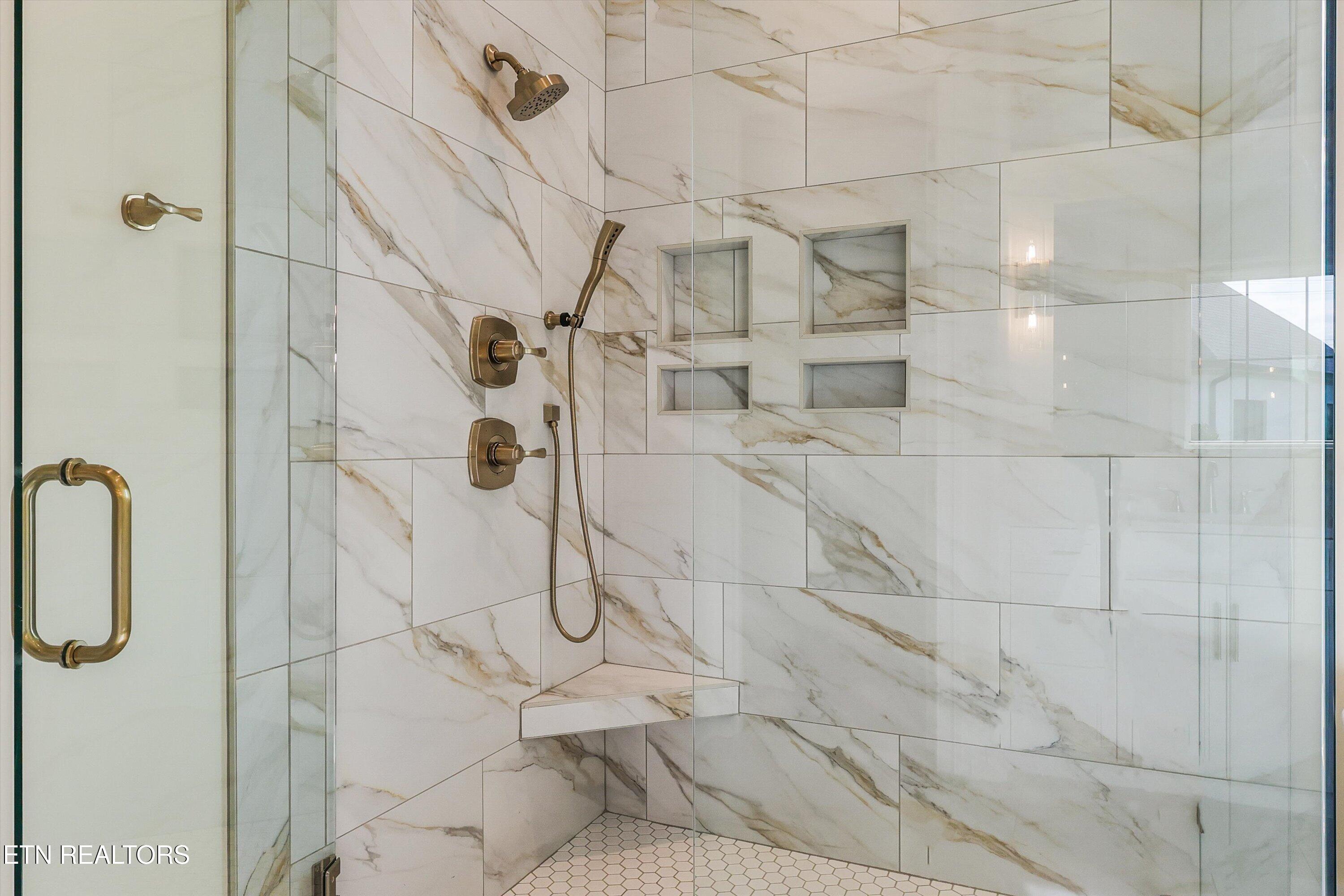 3741 Edgewater Way Louisville, TN 37777 - Photo 29 of 58 Shower