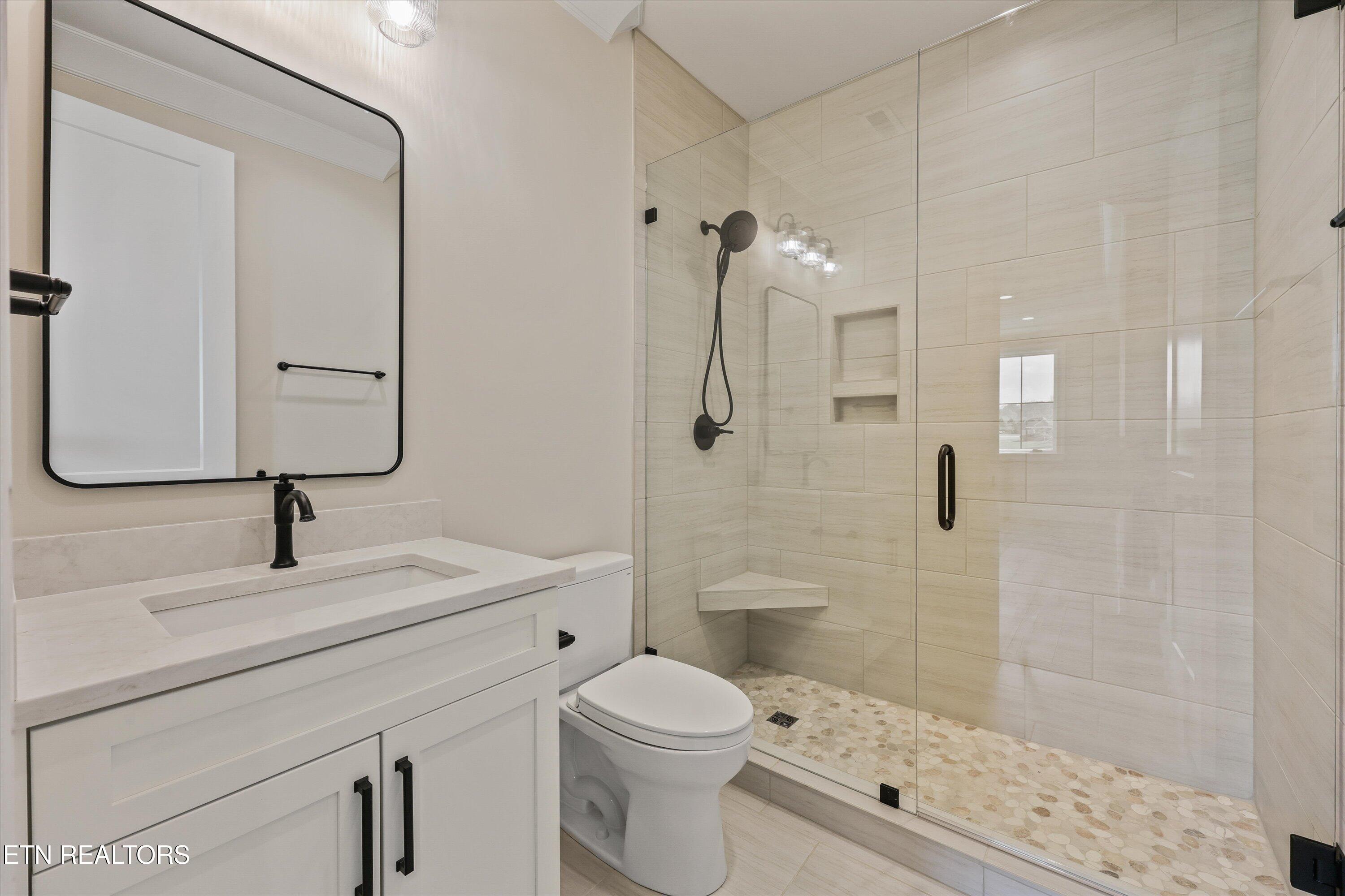 3741 Edgewater Way Louisville, TN 37777 - Photo 47 of 58 Bonus Room Bath