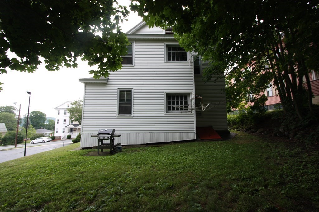 46 Butler Street Worcester, MA 01607 - Photo 4 of 26 Gallery Image 4