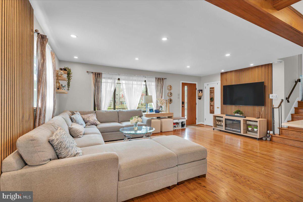 1237 Oakwood Road Haddonfield, NJ 08033 - Photo 4 of 24
