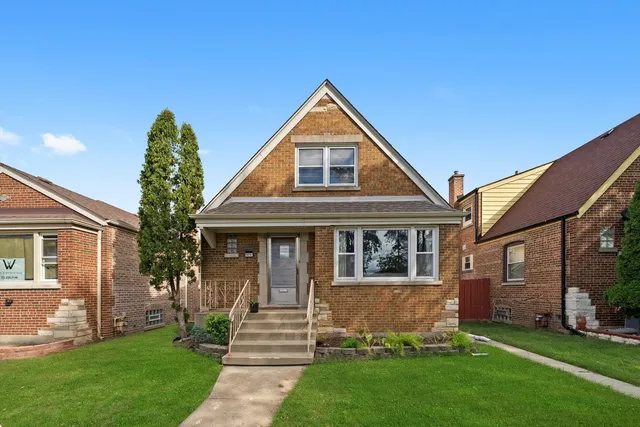 $215,000 | 10751 South Ave B, Chicago, IL 60617