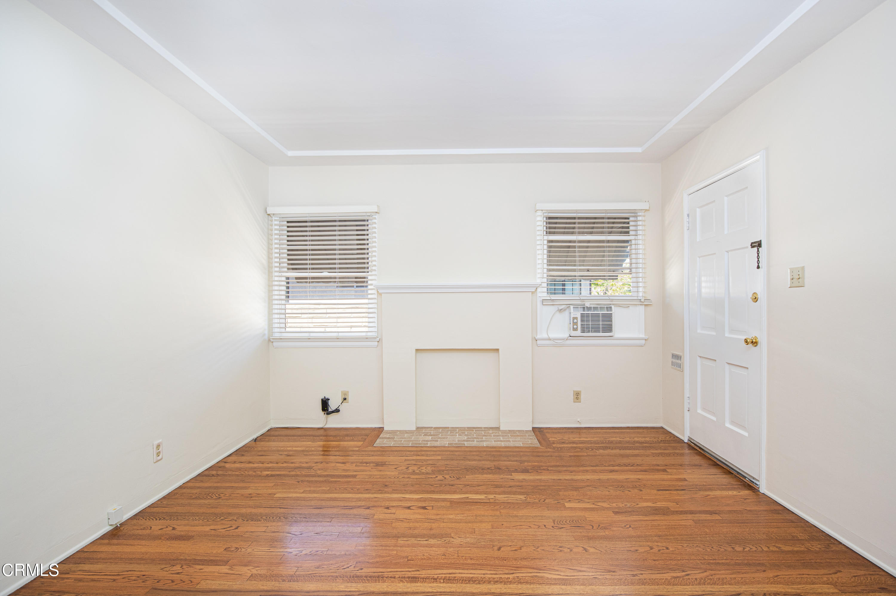 1564 Riverside Drive Glendale, CA 91201 - Photo 7 of 24 a view of empty room with wooden floor