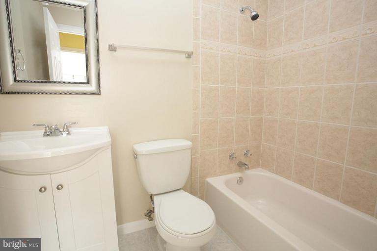 3149 Cherry Road Northeast, Unit 30 Washington, DC 20018 - Photo 8 of 9 Bath #1