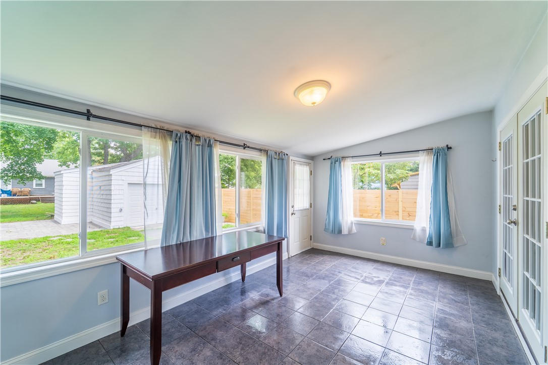 29 Pleasant View Road Warwick, RI 02888 - Photo 8 of 16 bonus room