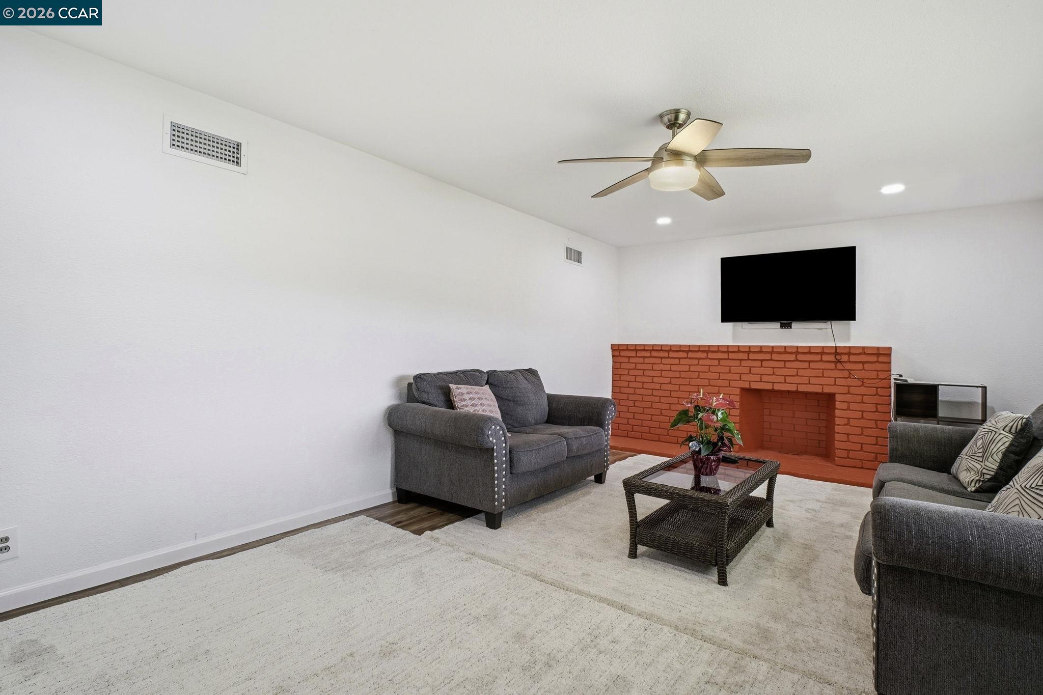 26147 Danforth Lane Hayward, CA 94545 - Photo 6 of 42