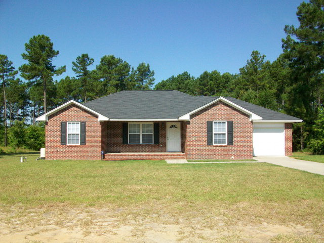 820 George Washington Wedgefield, SC 29168 - Photo 1 of 7