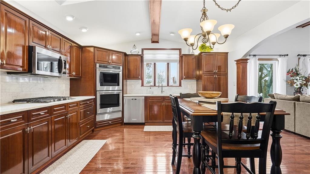 32 Herbst Road Coraopolis, PA 15108 - Photo 18 of 44