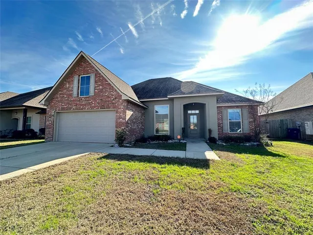 $2,300 | 174 Gulfstream Lane, Shreveport, LA 71106