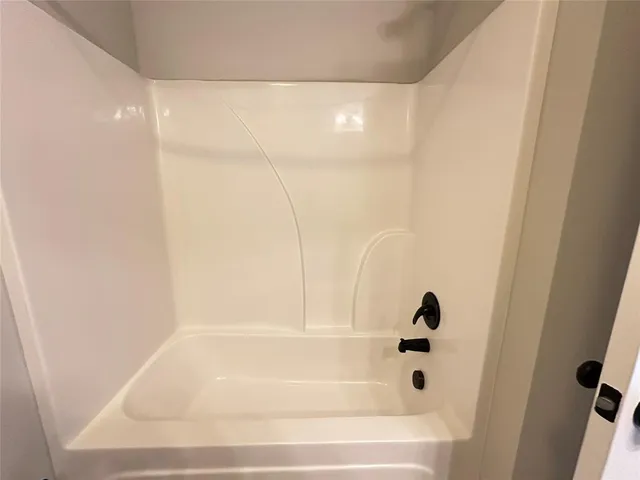 $2,300 | 174 Gulfstream Lane, Shreveport, LA 71106