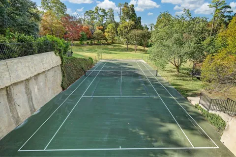 a view of a tennis court