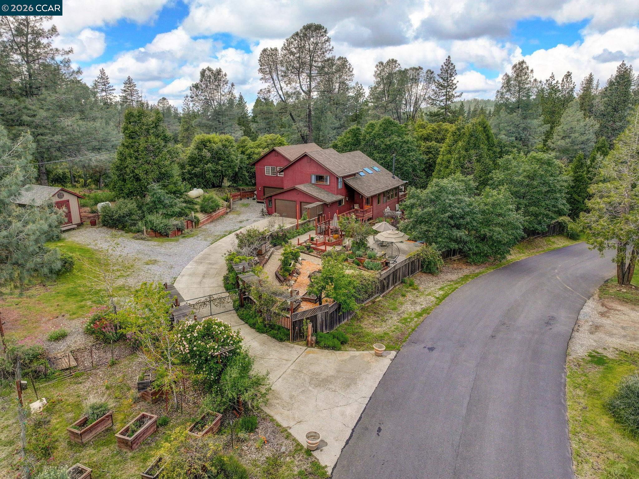 5184 Darby Russell Road Murphys, CA 95247 - Photo 3 of 54