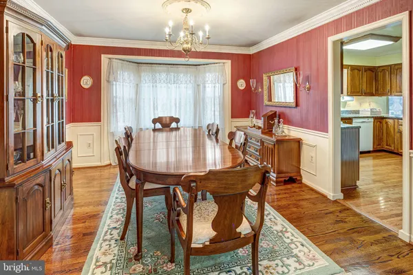 $1,047,421 | 6211 Guilford Drive, Alexandria, VA 22310