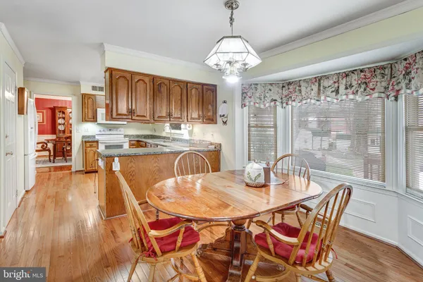 $1,047,421 | 6211 Guilford Drive, Alexandria, VA 22310