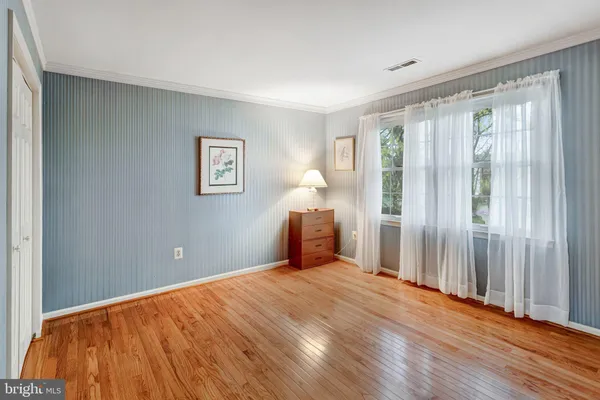 $1,047,421 | 6211 Guilford Drive, Alexandria, VA 22310