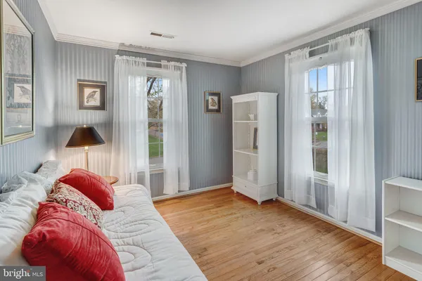 $1,047,421 | 6211 Guilford Drive, Alexandria, VA 22310