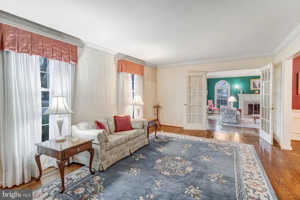 $1,047,421 | 6211 Guilford Drive, Alexandria, VA 22310