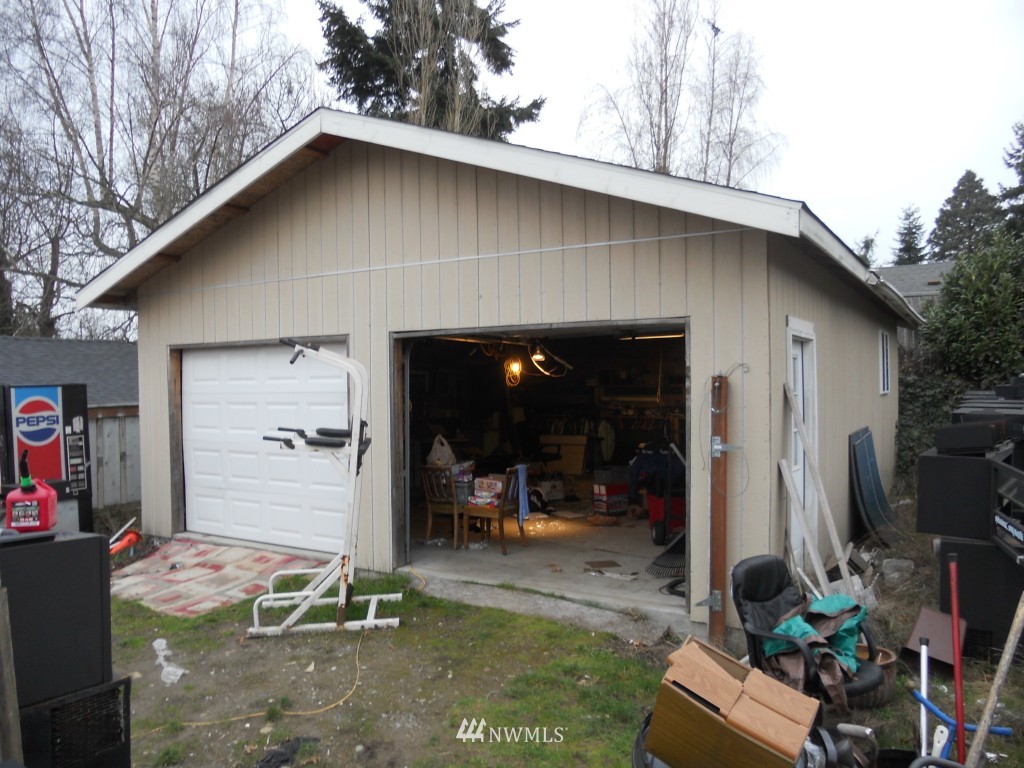 638 Southwest 138 Street Burien, WA 98166 - Photo 2 of 5