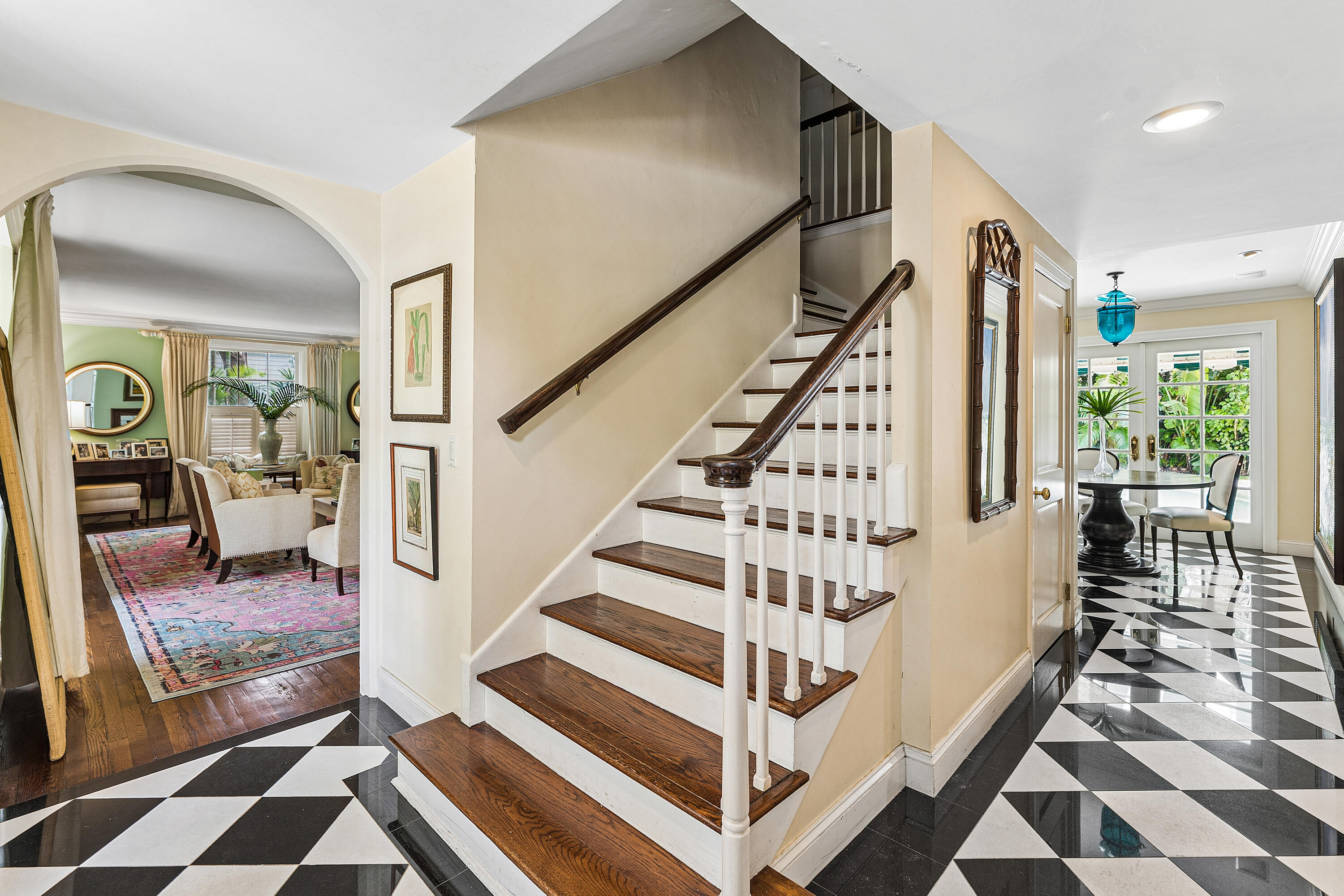 210 Merrain Road Palm Beach, FL 33480 - Photo 11 of 33 Foyer