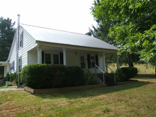 1183 Moody Road Byrdstown, TN 38549 - Photo 1 of 30 Primary Photo