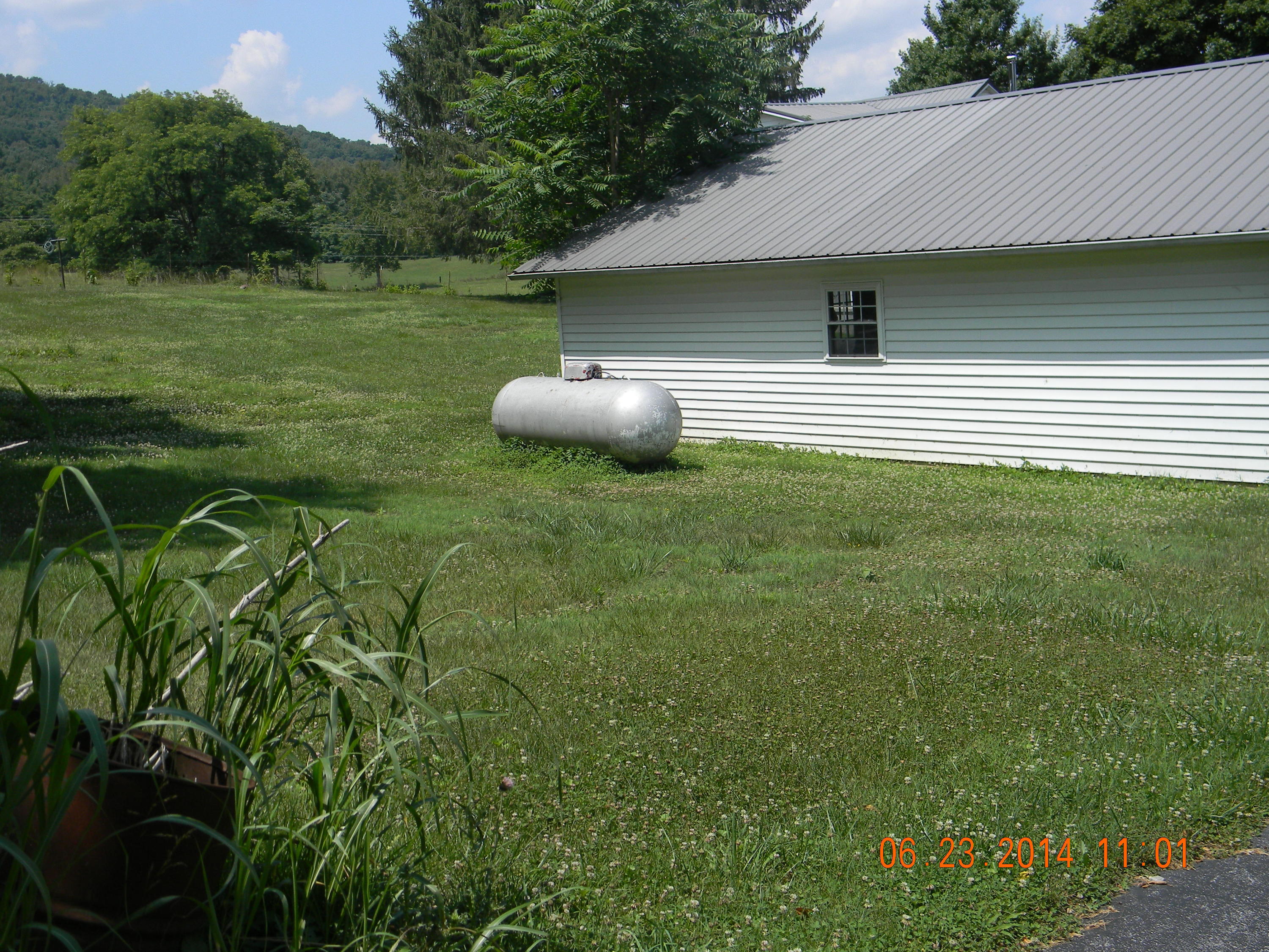 1183 Moody Road Byrdstown, TN 38549 - Photo 8 of 30 DSCN1858
