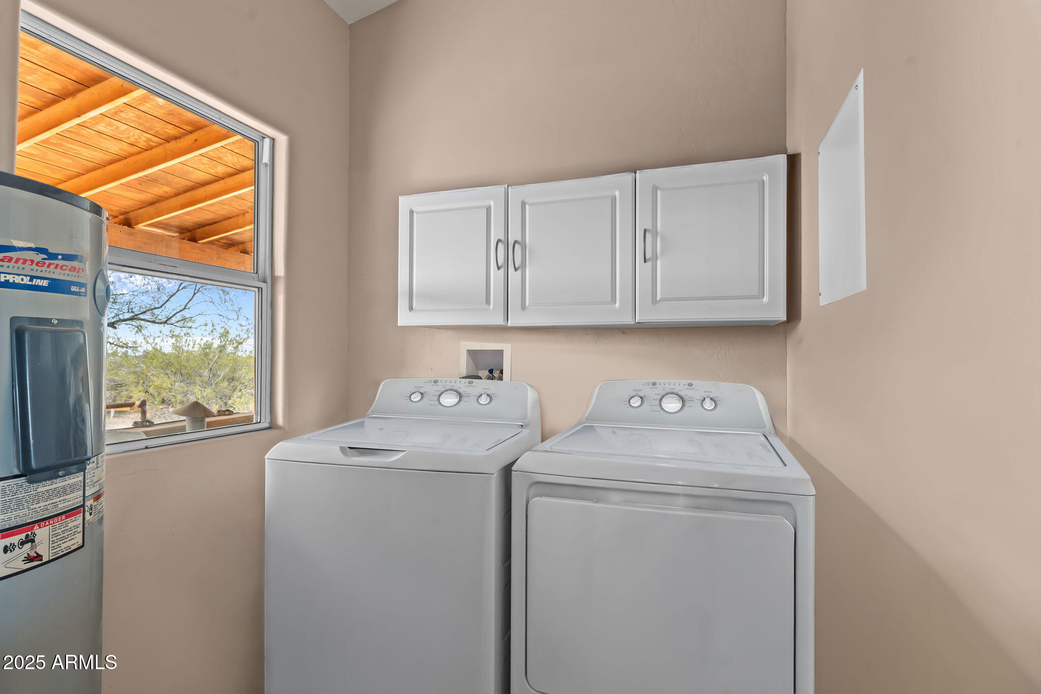 45243 West J-1 Ranch Road Wickenburg, AZ 85390 - Photo 27 of 50 Inside Laundry