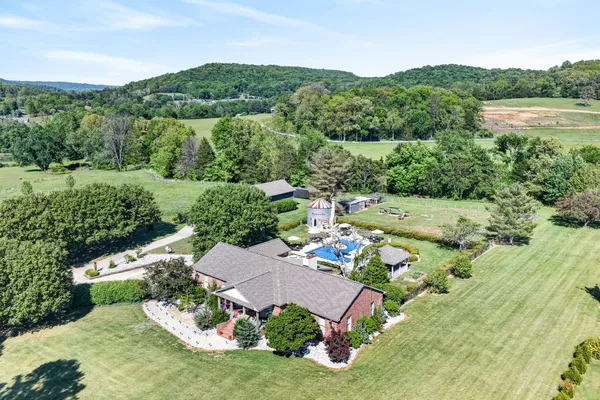 $1,450,000 | 2235 Hidden Cove Road, Cookeville, TN 38506
