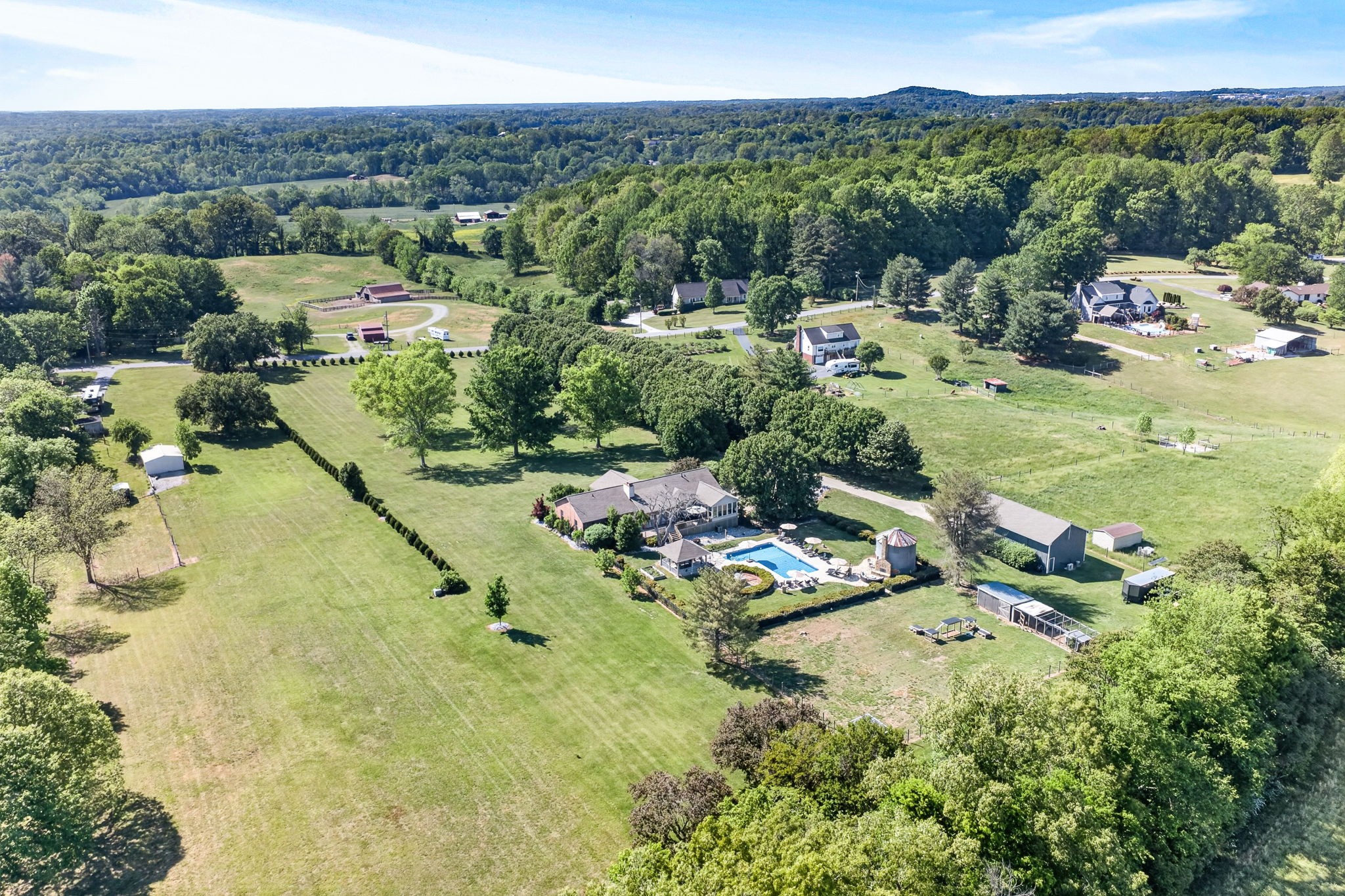 2235 Hidden Cove Road Cookeville, TN 38506 - Photo 9 of 100