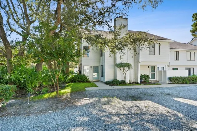 $3,500 | 807 Mallery Street, Unit A, St. Simons Island, GA 31522