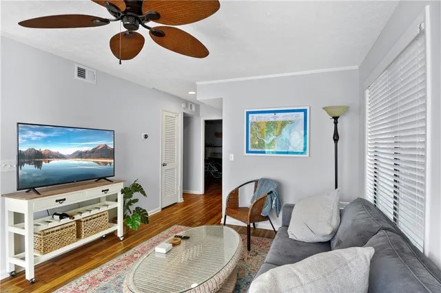 $3,500 | 807 Mallery Street, Unit A, St. Simons Island, GA 31522