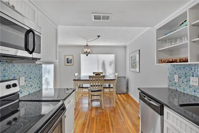 $3,500 | 807 Mallery Street, Unit A, St. Simons Island, GA 31522