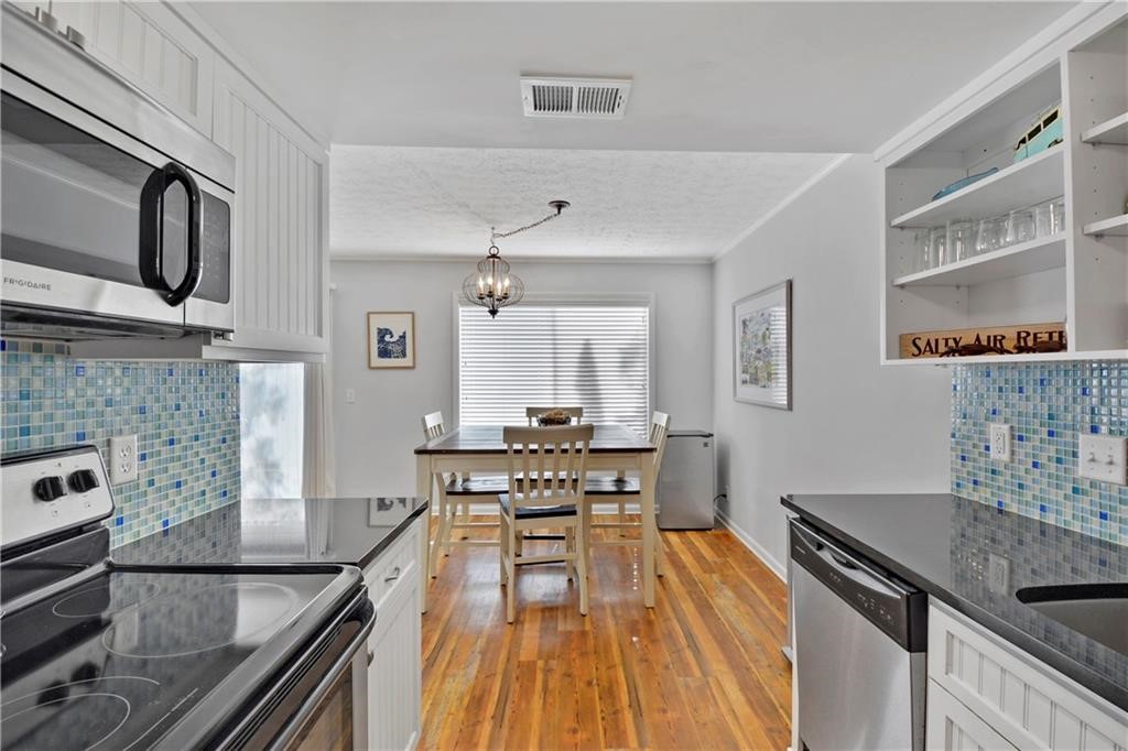 807 Mallery Street, Unit A St. Simons Island, GA 31522 - Photo 7 of 17