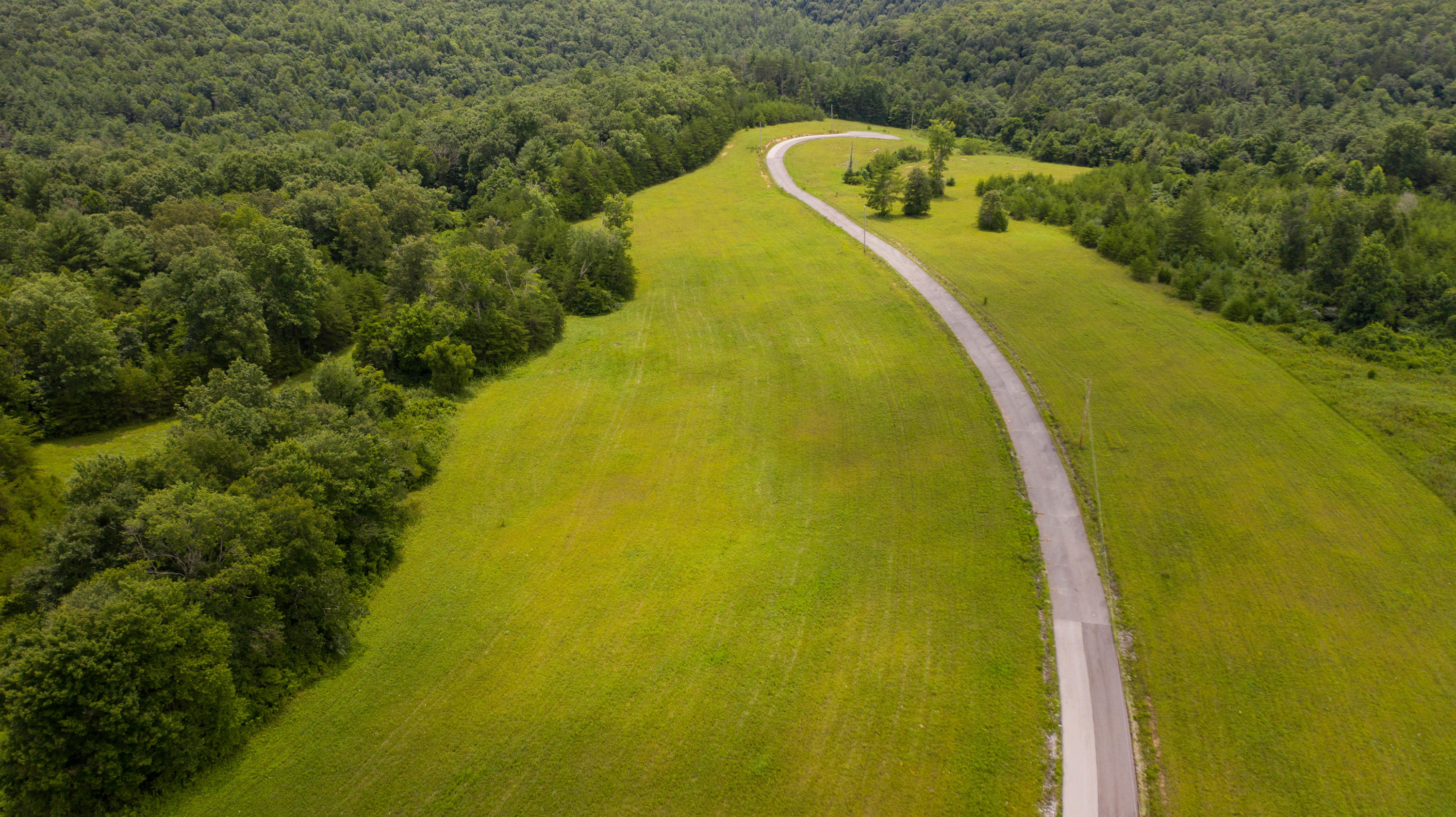 Tn-62 Deer Lodge, TN 37726 - Photo 3 of 12 DJI_0662