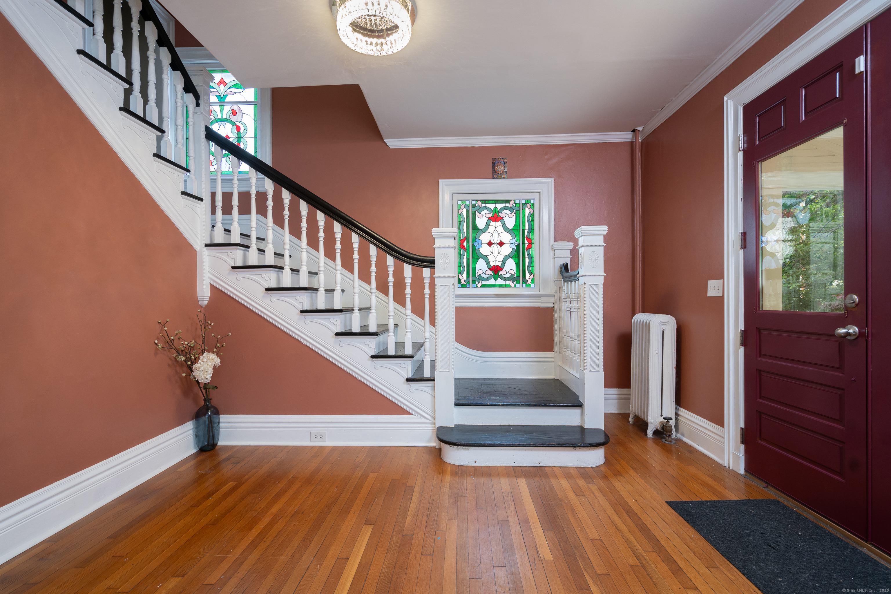 9 Thames Terrace Norwich, CT 06360 - Photo 2 of 31