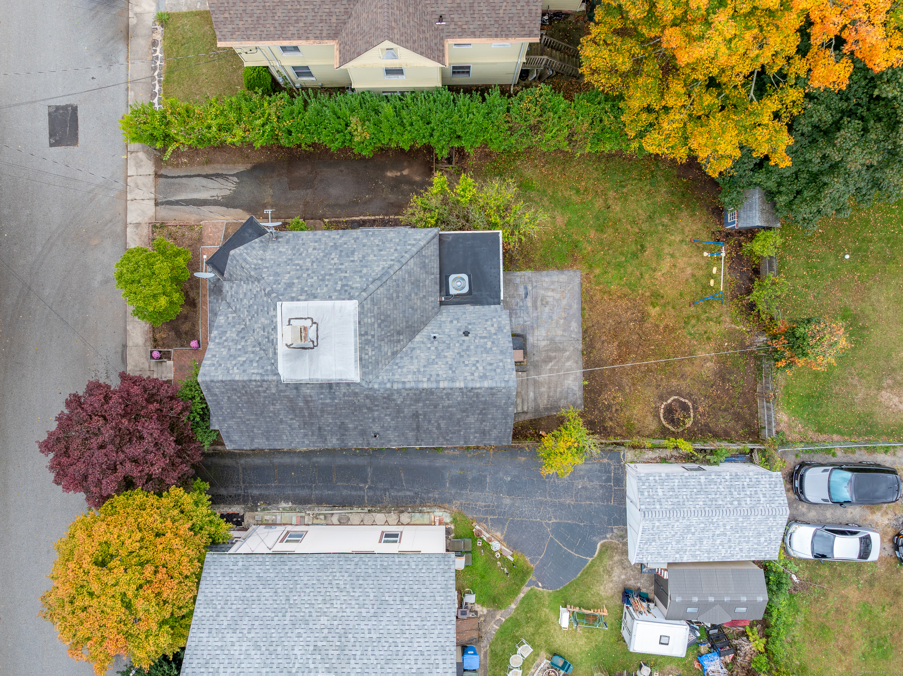 9 Thames Terrace Norwich, CT 06360 - Photo 5 of 31