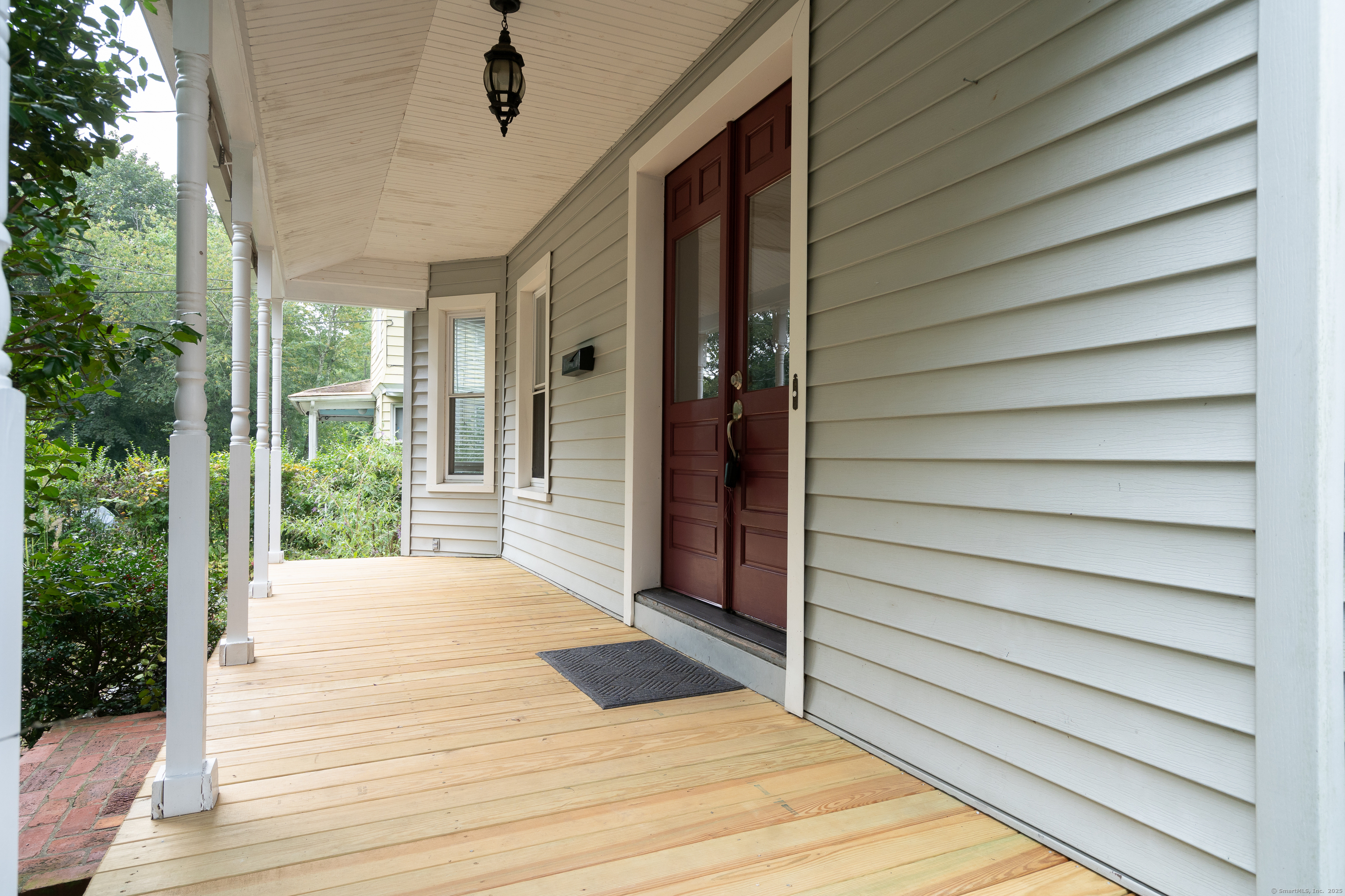 9 Thames Terrace Norwich, CT 06360 - Photo 6 of 31