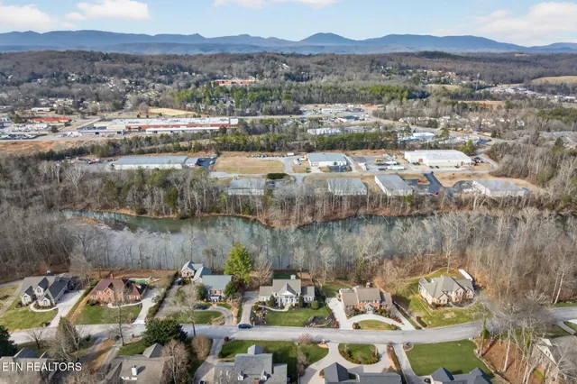 $839,900 | 20 Palisades Parkway, Oak Ridge, TN 37830