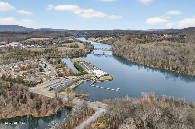 $839,900 | 20 Palisades Parkway, Oak Ridge, TN 37830