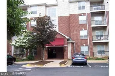 $1,950 | 1591 Spring Gate Dr., Unit 3216, McLean, VA 22102